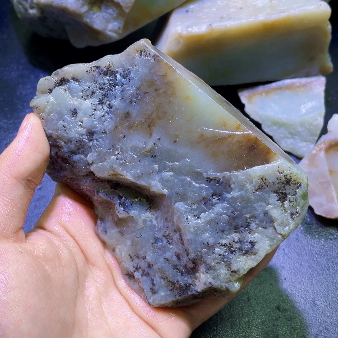 和田玉未镶嵌珠宝半成品