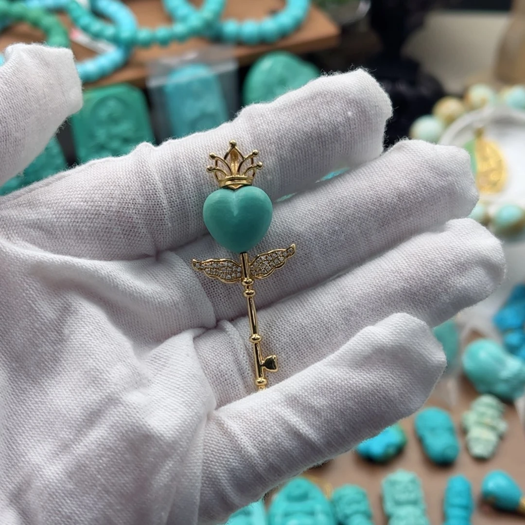 绿松石18K金镶嵌吊坠小**꧔