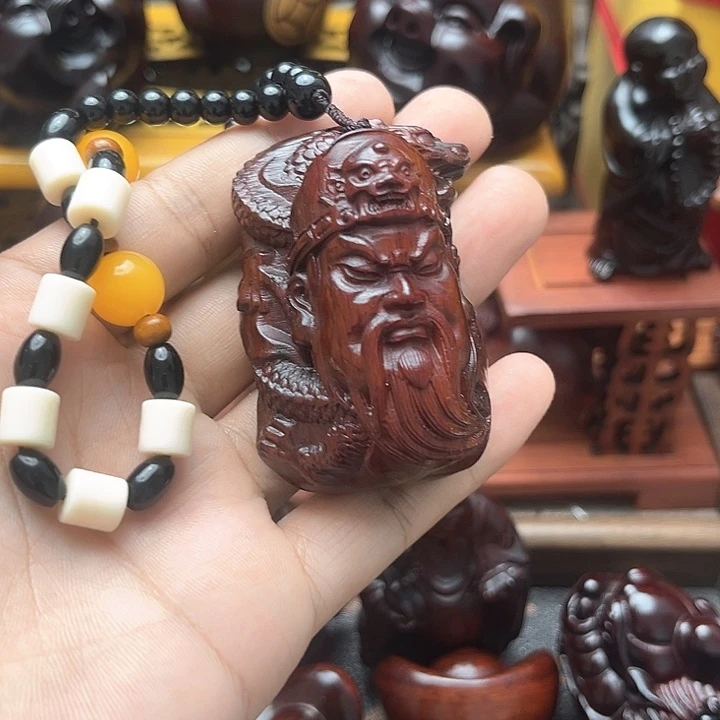 木紫檀红木关公和龙把件