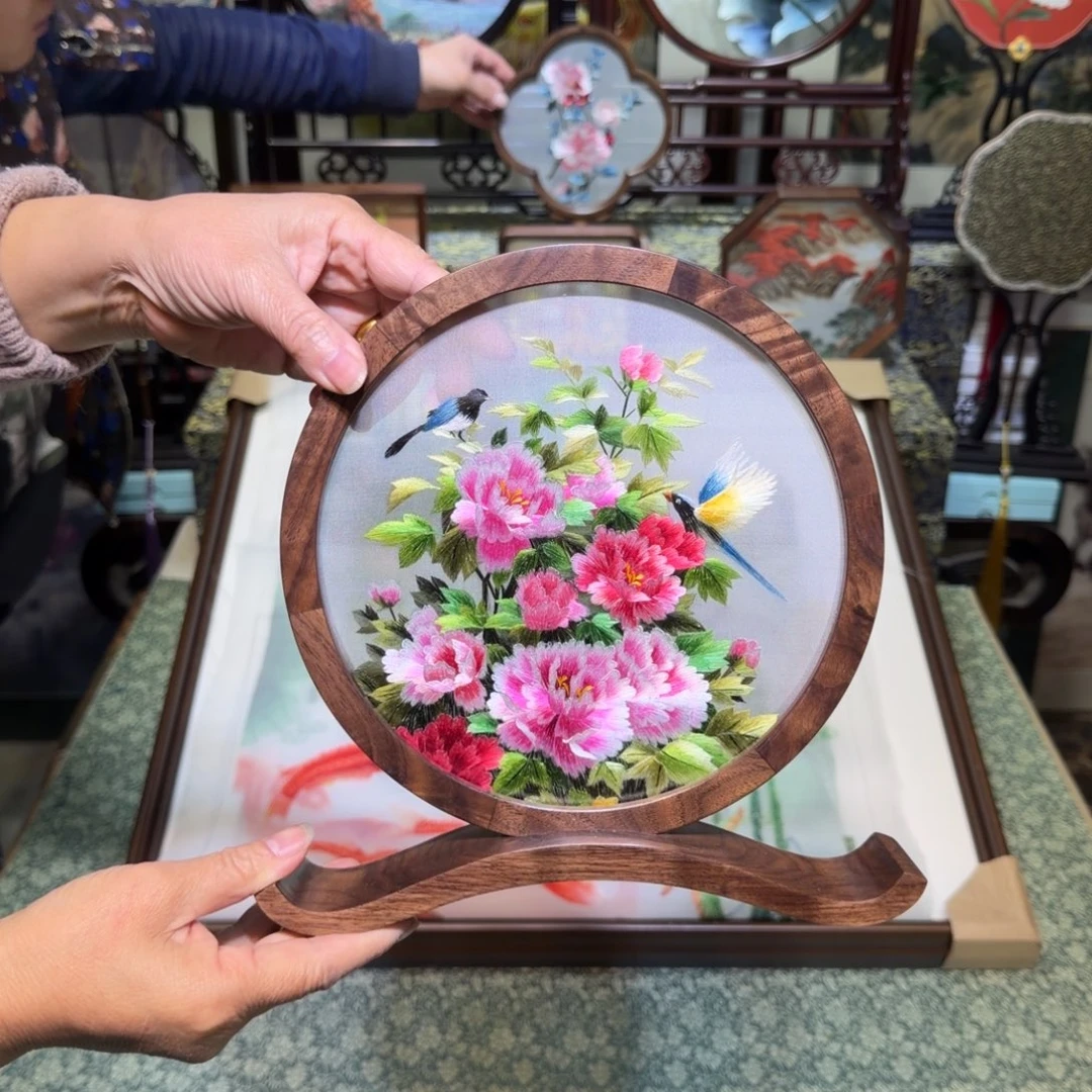 刺绣手工苏绣工艺制作技艺精湛
