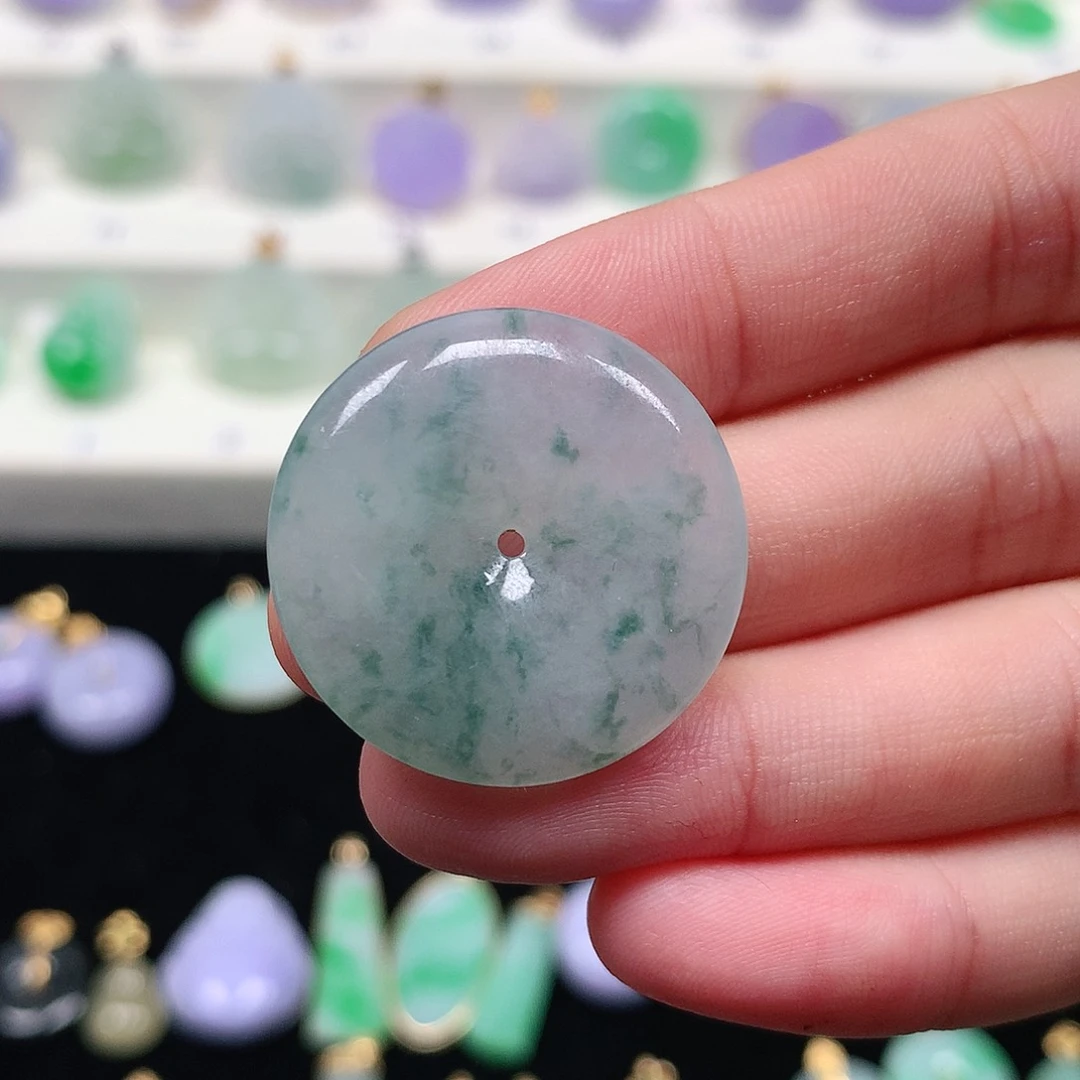 颈饰18K金镶嵌翡翠翡翠吊坠