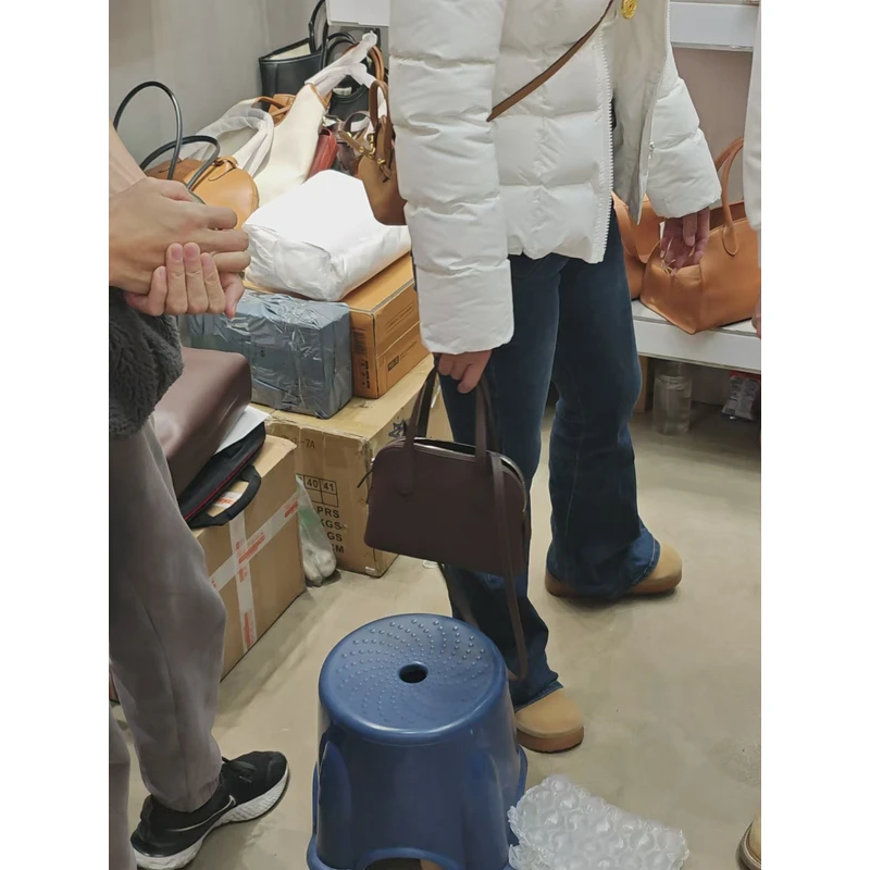 YUSHA/高档咖色阿肉贝壳手提包-3509