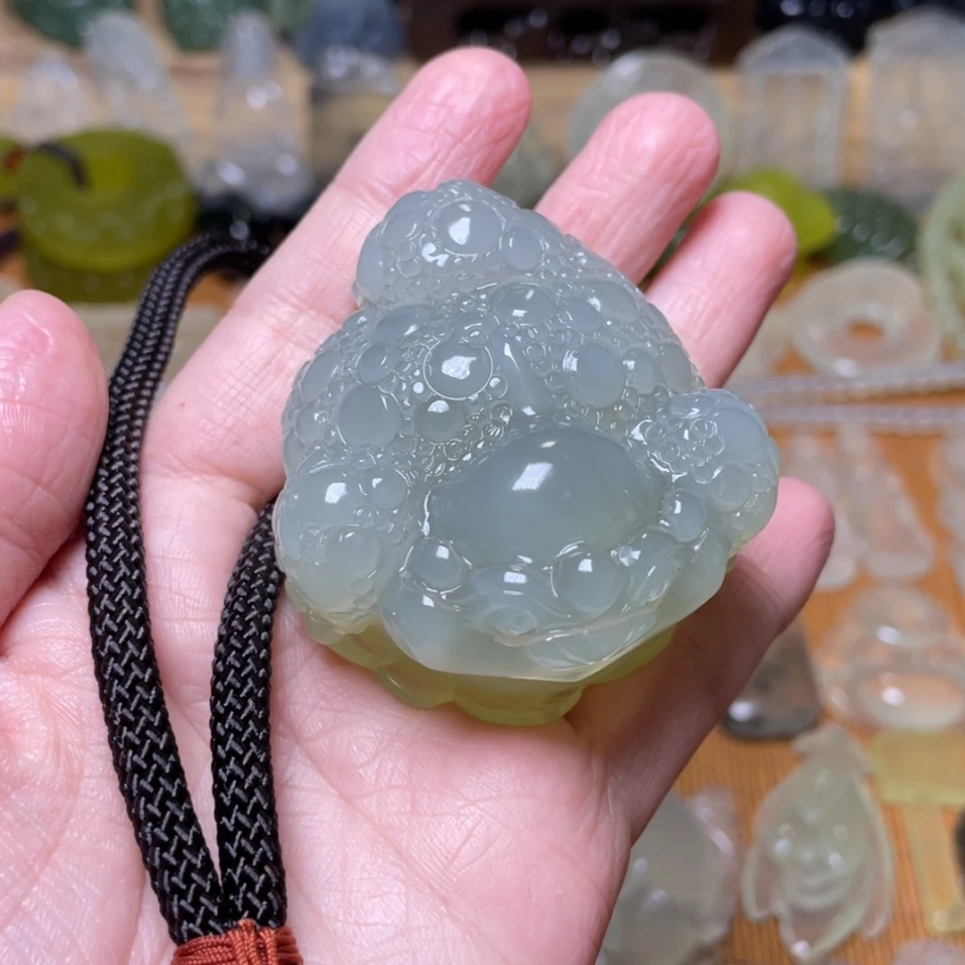 蛇纹石玉手把件未镶嵌明*