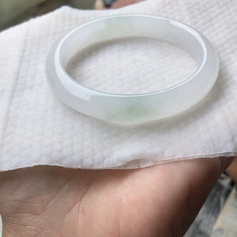 灿***星未镶嵌手镯石英质玉（金丝玉）