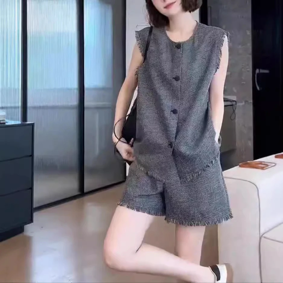 新款时尚休闲设计感毛边无袖马甲休闲短裤套装女2513
