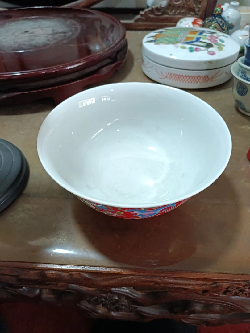 珐琅彩工艺红釉赏碗一只