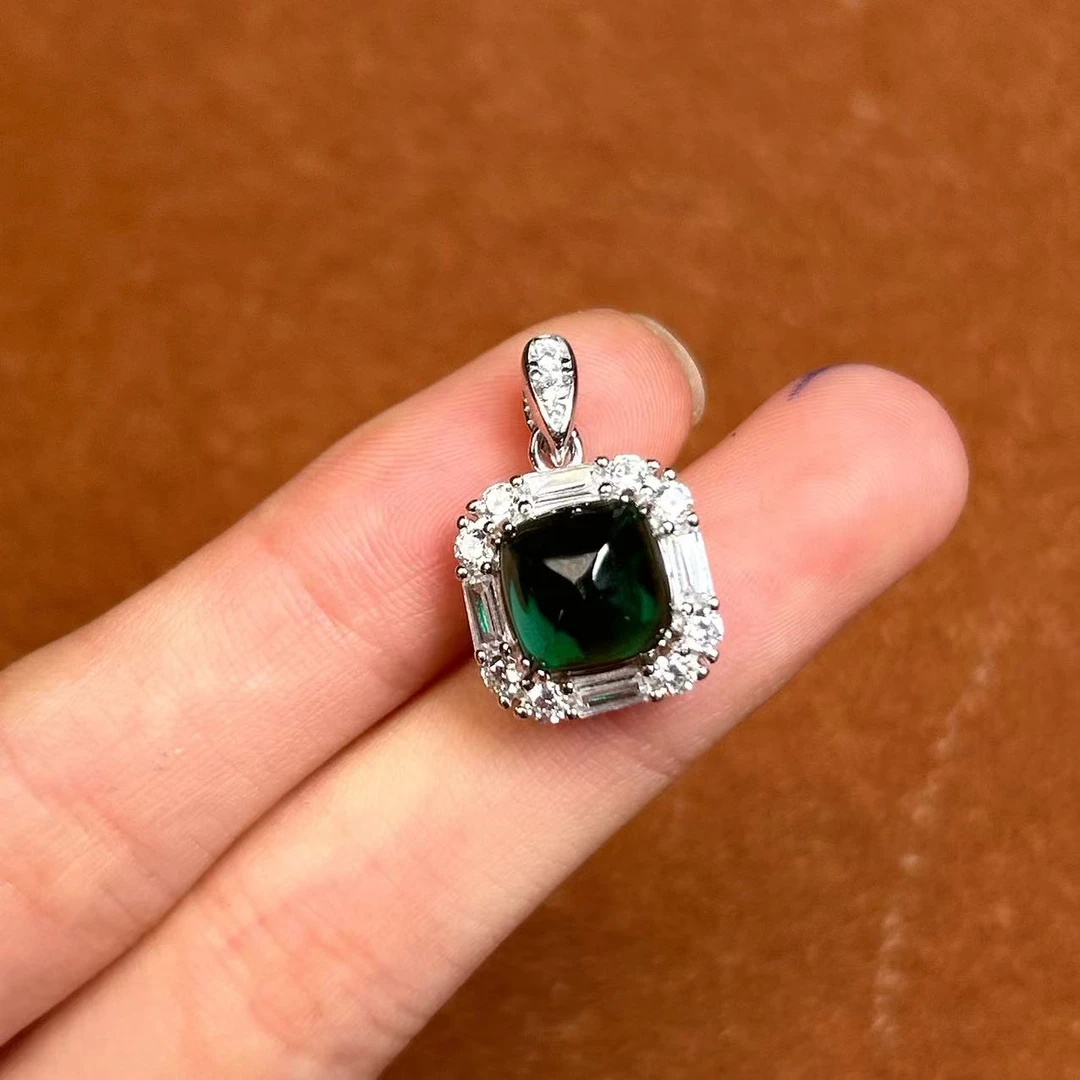 阿鲁沙-典藏轻奢培育祖母绿-精工银镀厚金吊坠503