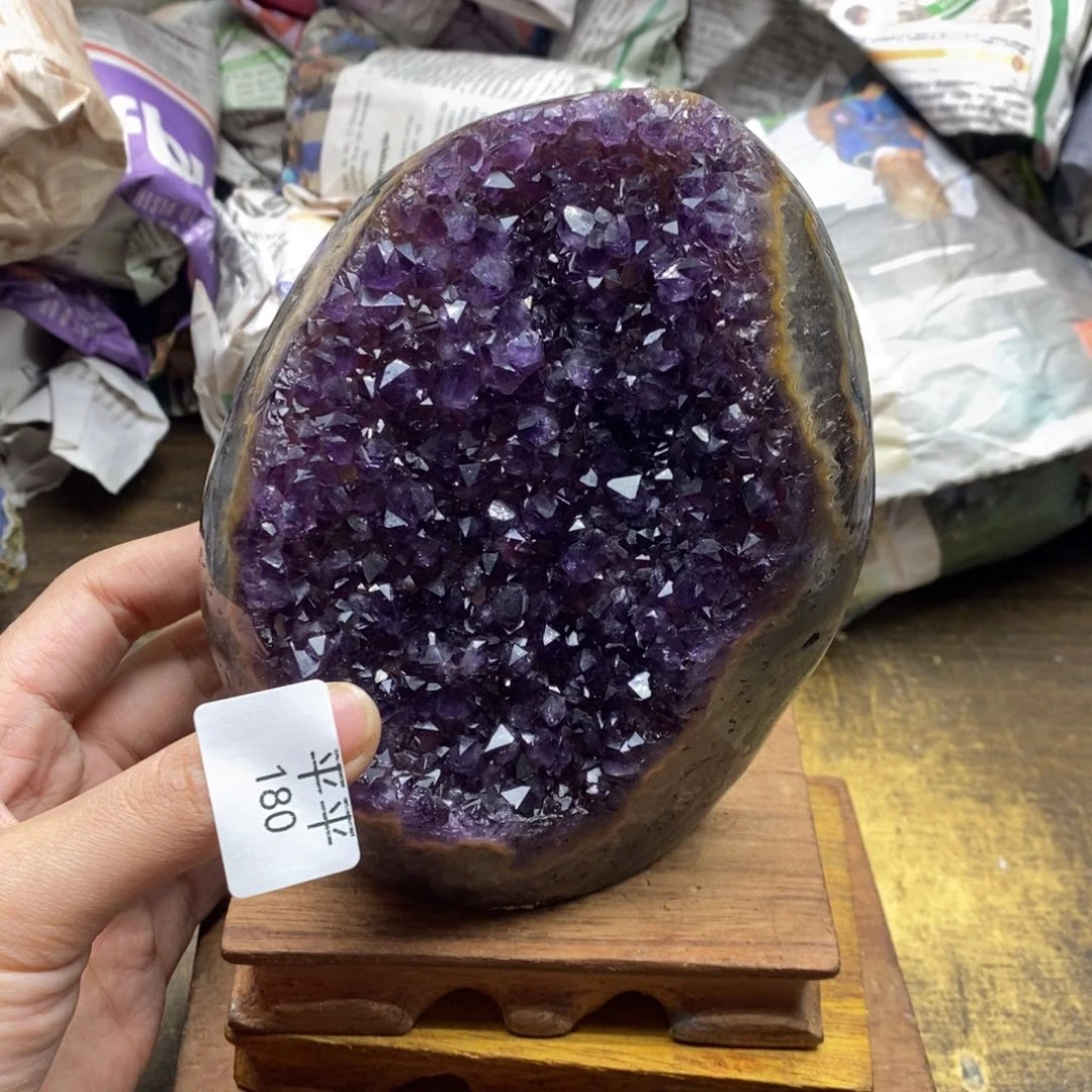 紫晶乌拉圭未镶嵌