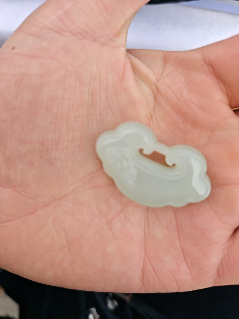 天然和田玉吊坠男女同款