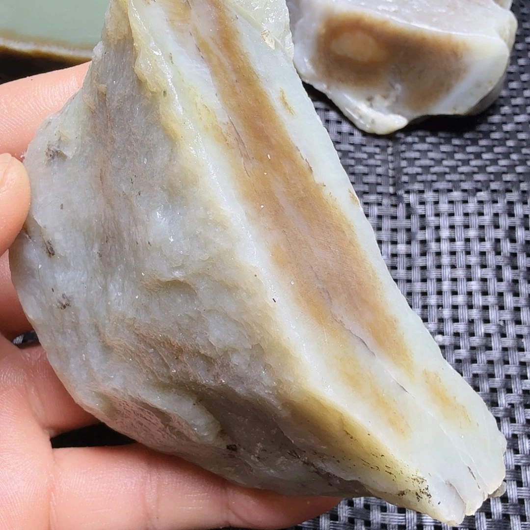 和田玉（糖玉）未镶嵌珠宝半成品