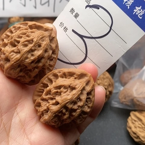 桃核吊坠38佛度核桃