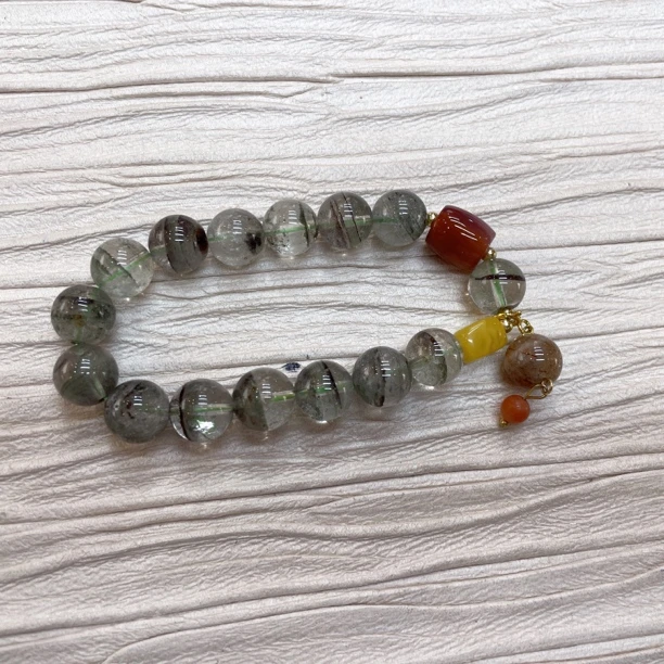 铜合金手链 11295 绿的幽手串 10mm左右（大小颜色有略微差异）