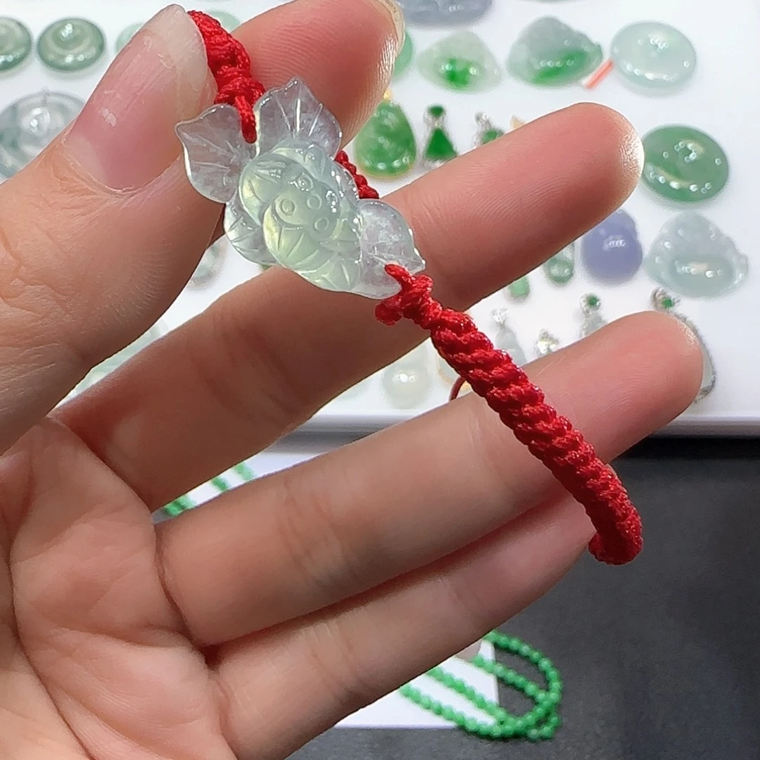 翡翠未镶嵌颈饰手绳