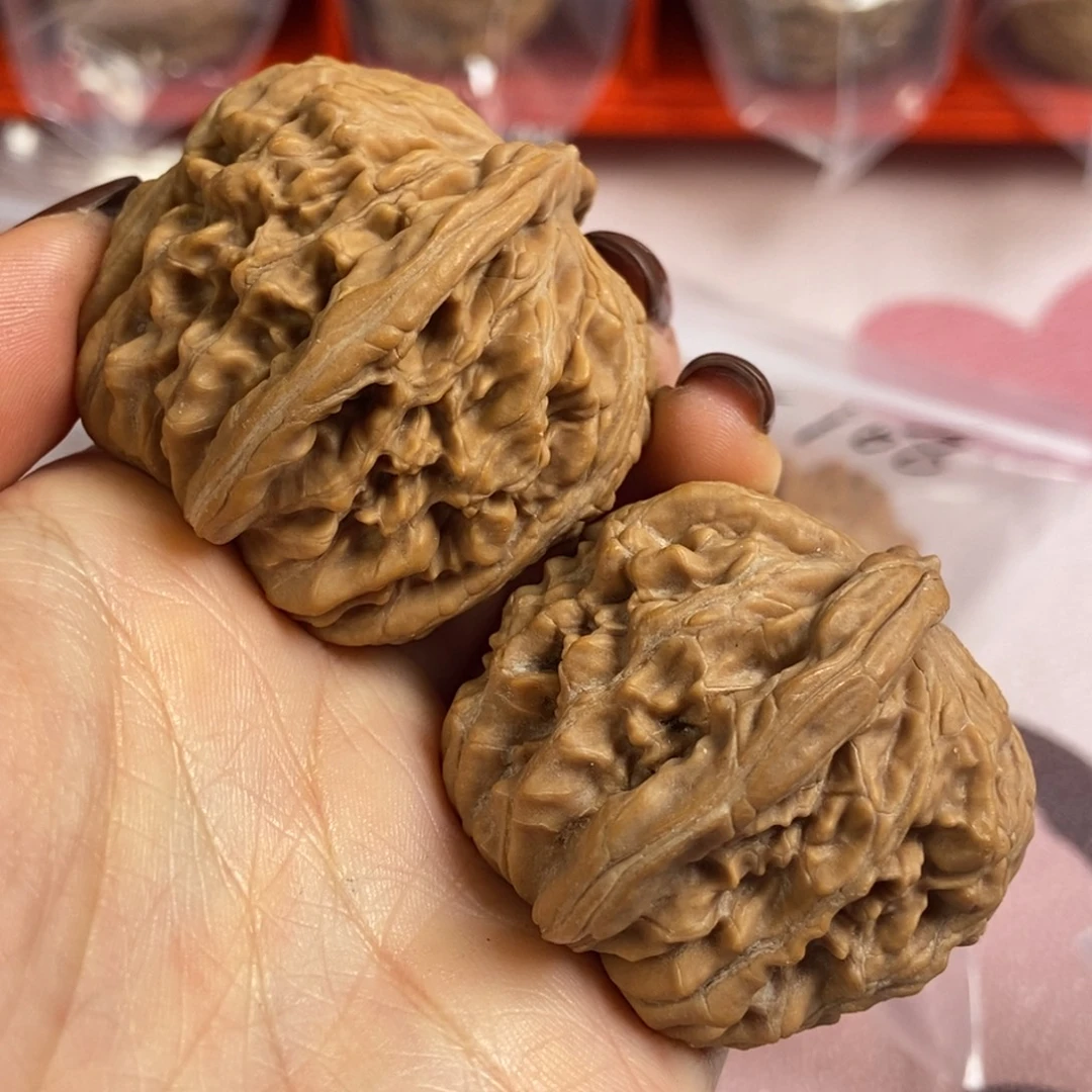 文玩核桃吊坠40四座楼25