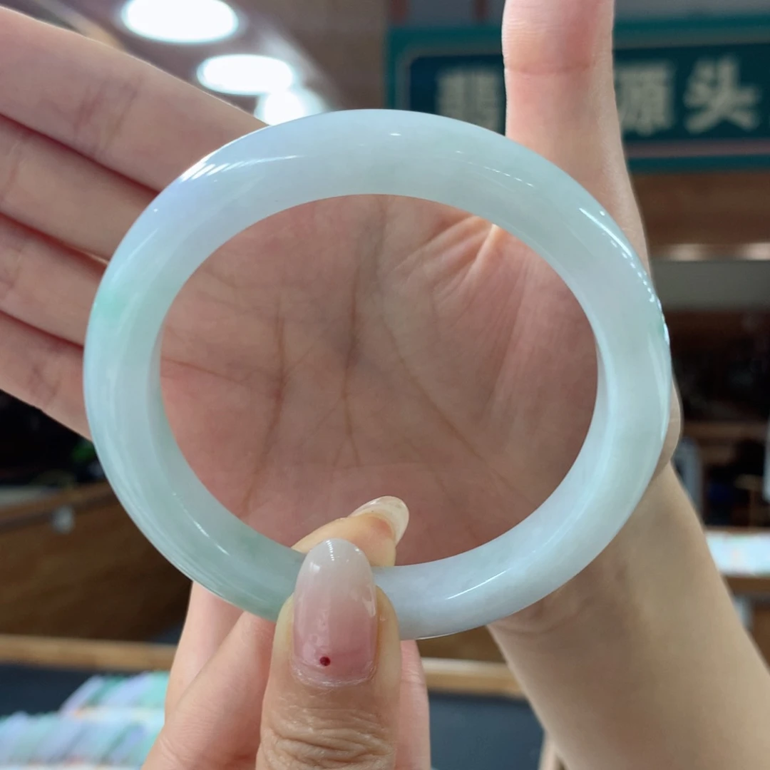 翡翠手镯未镶嵌买断