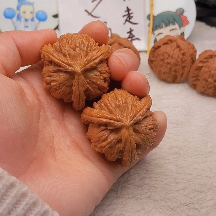 吊坠文玩核桃小***人三棱