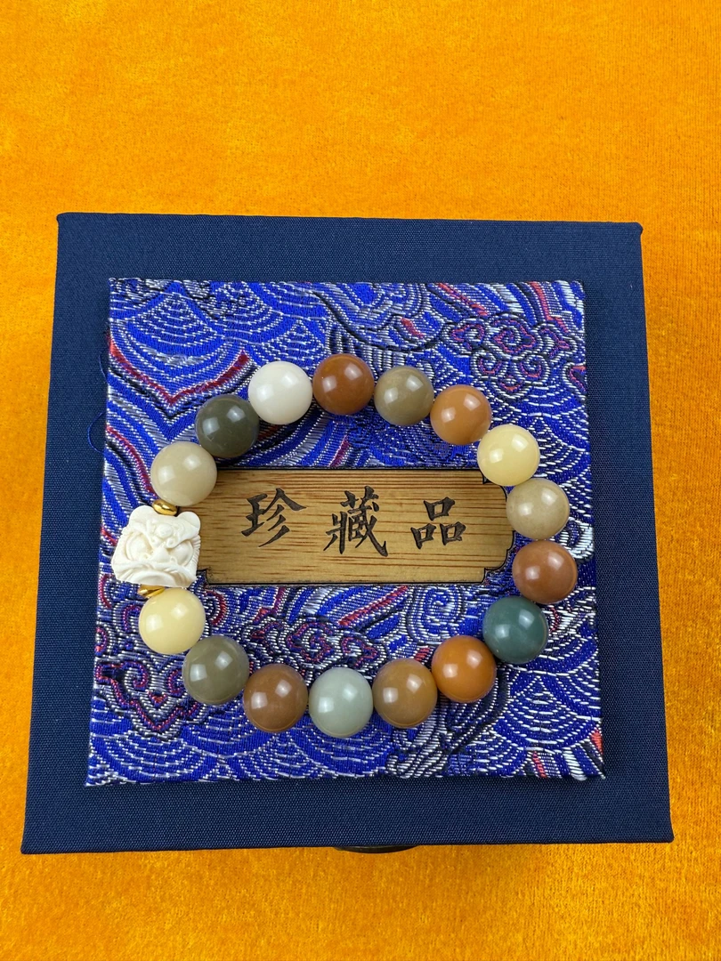 多宝菩提.醒狮手串   T048