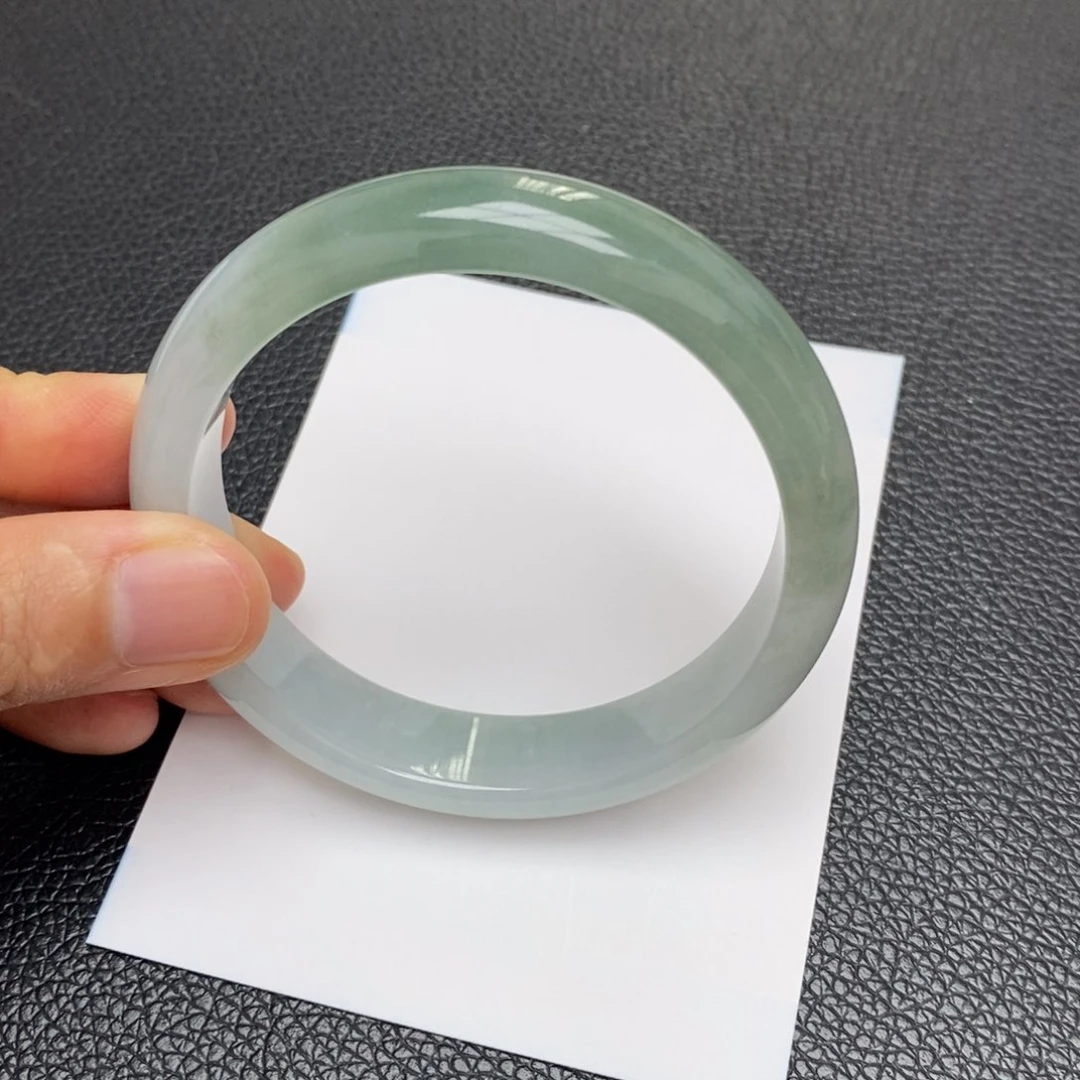 翡翠手镯未镶嵌天然翡翠手镯