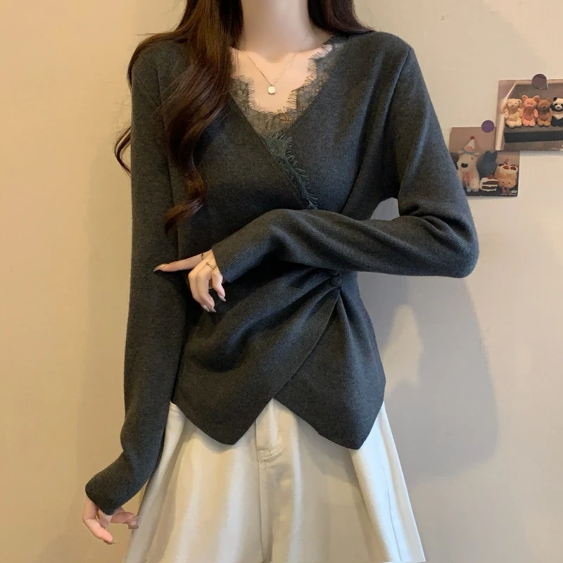 大码春装打底针织衫女爆款2025新款独特漂亮蕾丝拼接交叉v领上衣