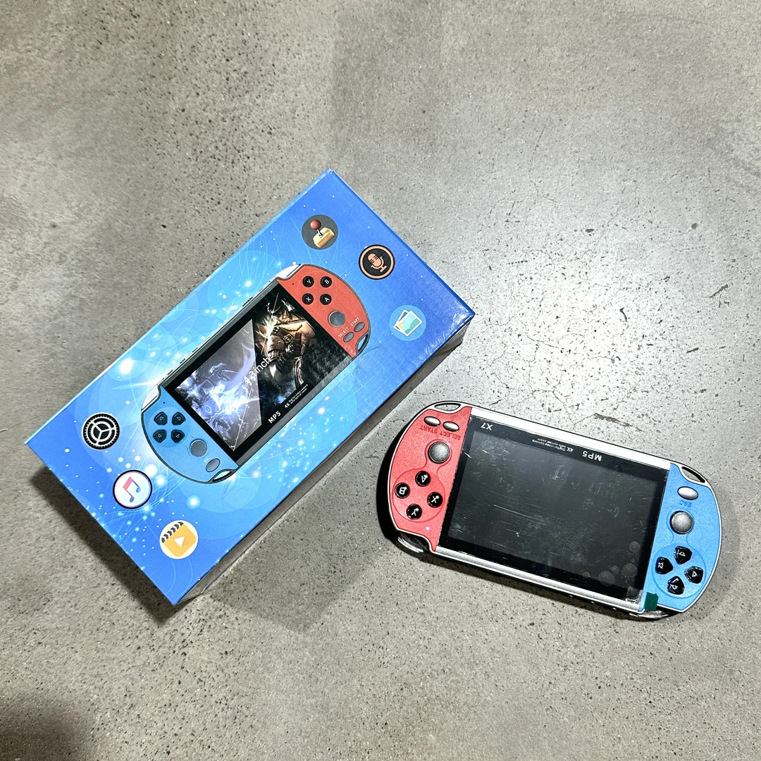 【品质高货】掌上游戏机GB电玩PSP怀旧儿童玩具随机款式设计玩具