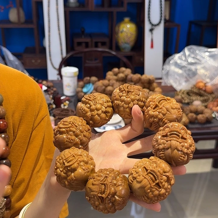 维腊木（绿檀）其他5.0貔貅单圈9颗九九归一