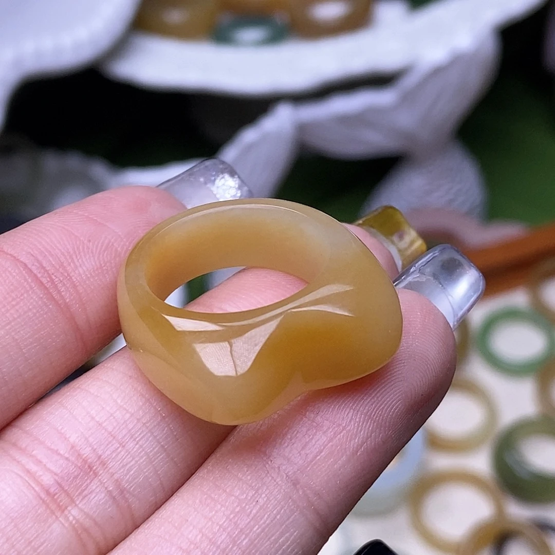 未镶嵌戒指和田玉17.7猫耳金糖