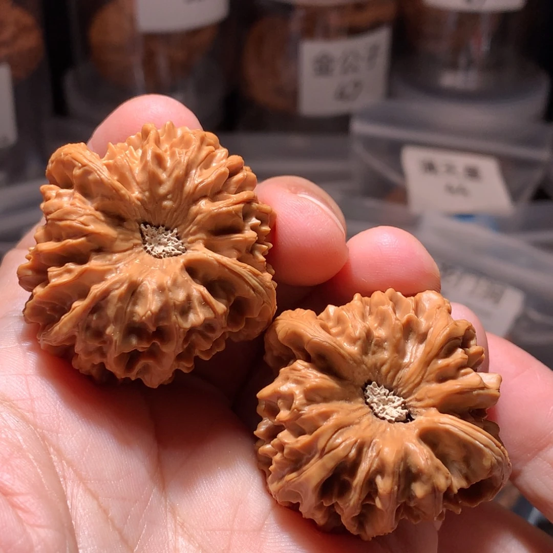 文玩核桃吊坠40凹底龙门涧