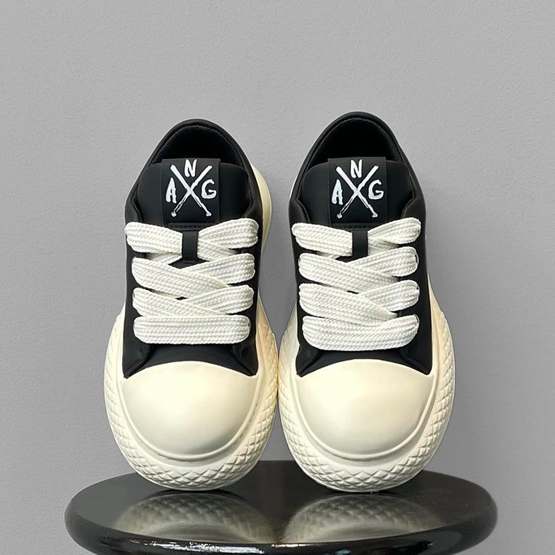 国潮原创设计大头鞋联名款米奇运动板鞋女生黑白鞋子潮牌休闲鞋男