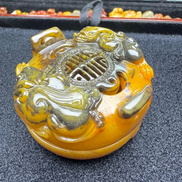天然黄龙玉貔貅香炉摆件