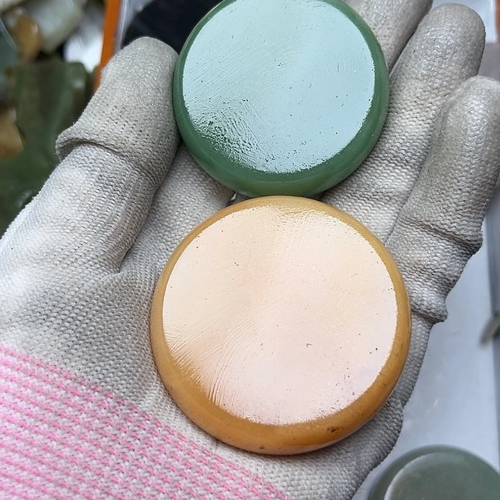 未镶嵌和田玉（翠青玉）珠宝奇石艾*