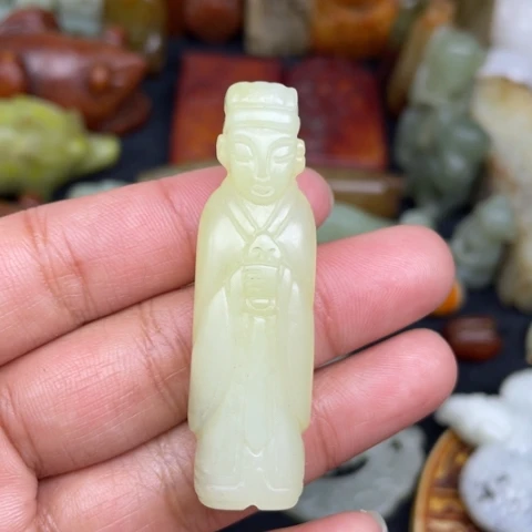 蛇纹石玉未镶嵌颈饰4