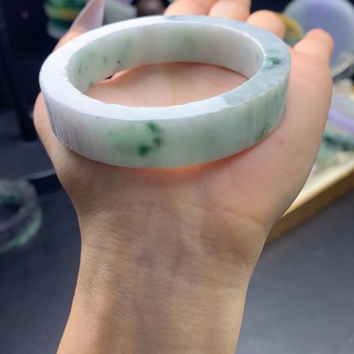 定制翡翠未镶嵌翡翠手镯5.