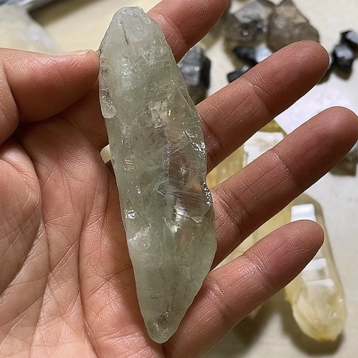 水晶未镶嵌珠宝半成品绿水晶冰糖螺旋骨干