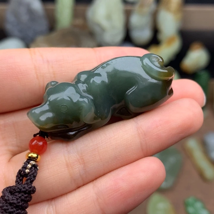 颈饰未镶嵌和田玉