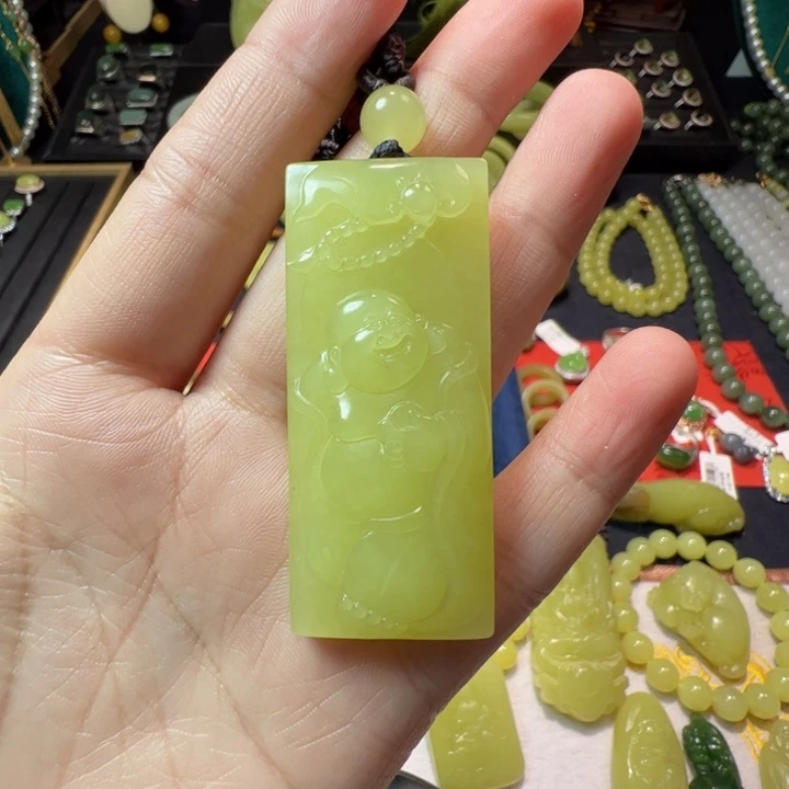 和田玉（黄玉）颈饰未镶嵌