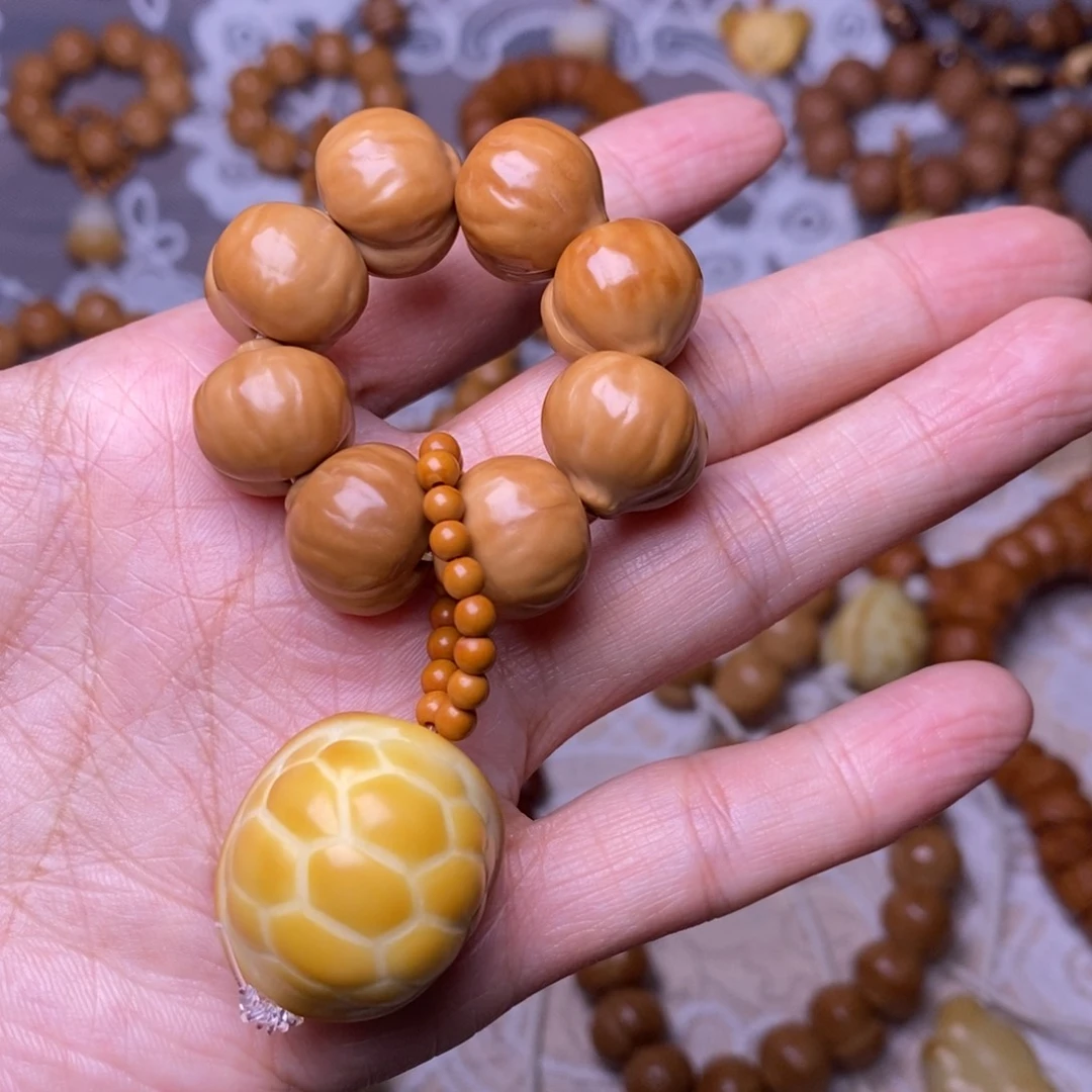 把件猴头核桃柯基屁桃龟甲