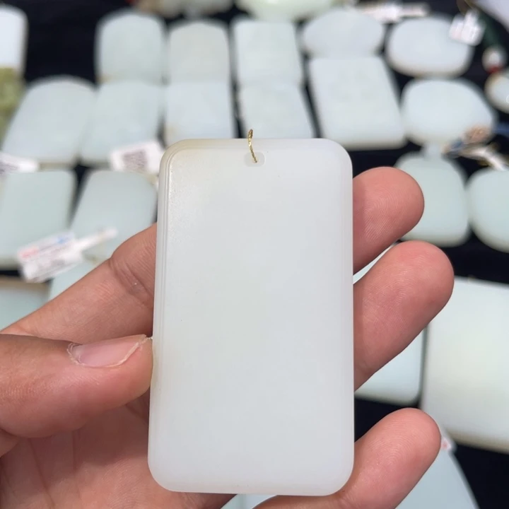 和田玉未镶嵌颈饰两***爱