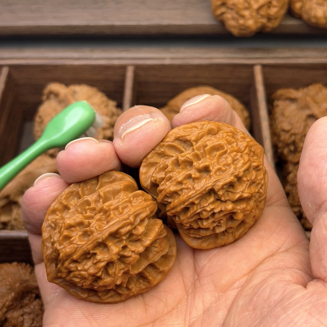 桃核吊坠全品虎头