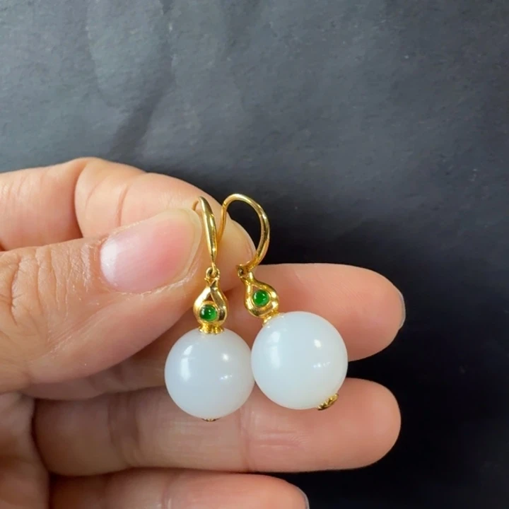 和田玉18K金镶嵌耳饰