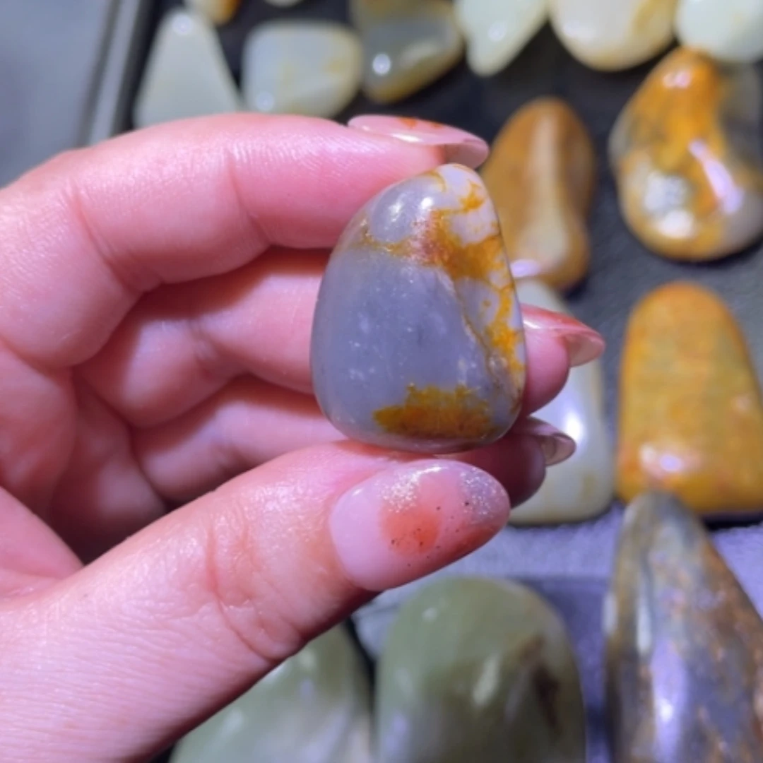 【闪购商品】颈饰未镶嵌和田玉名*