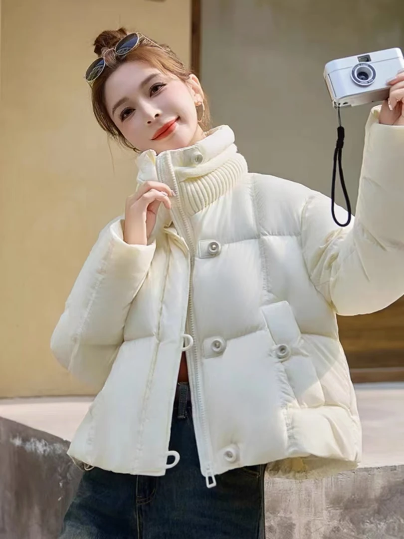 时尚百搭短款羽绒服