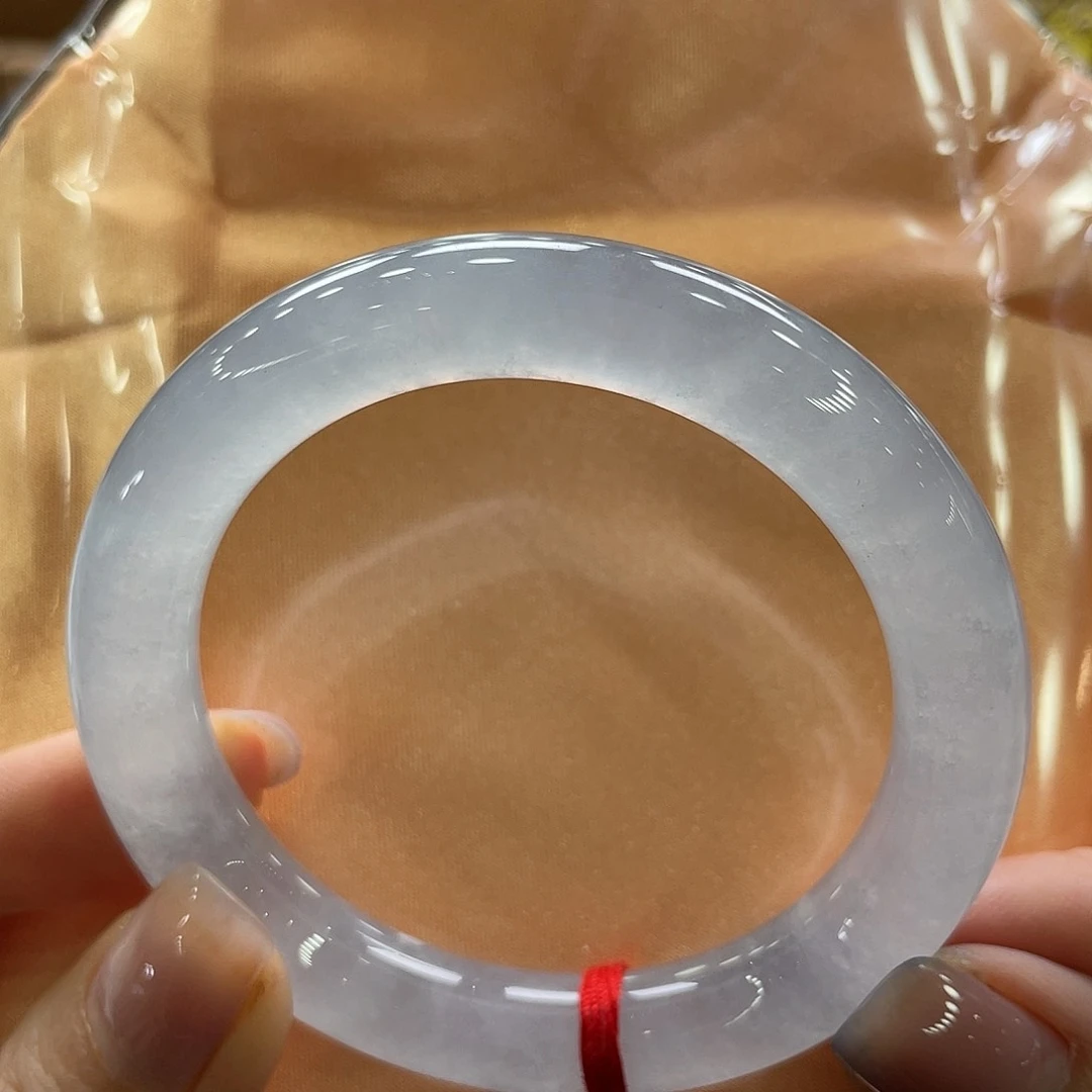 翡翠手镯未镶嵌翡翠手镯