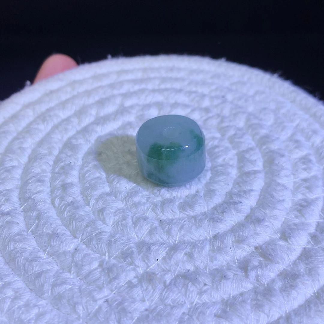 散珠翡翠天然缅甸翡翠大桶珠卡16.7厚11.3飘绿