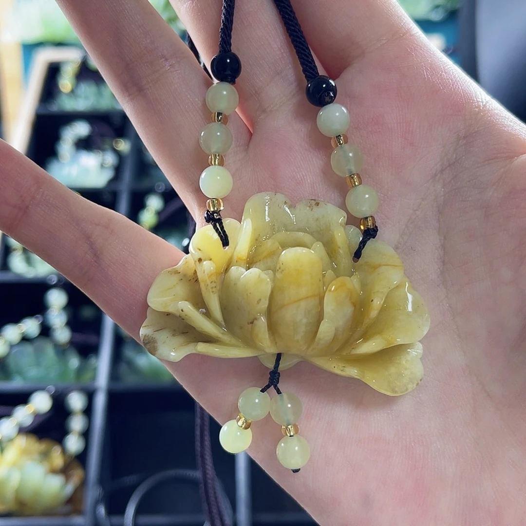 蛇纹石玉颈饰合金爱****太