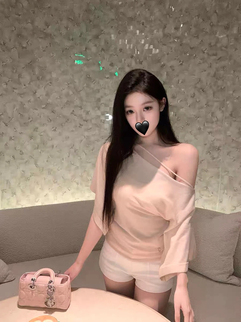 韩系氛围 设计感荡领针织衫夏季斜肩喇叭袖纯欲显瘦羊毛混纺上衣