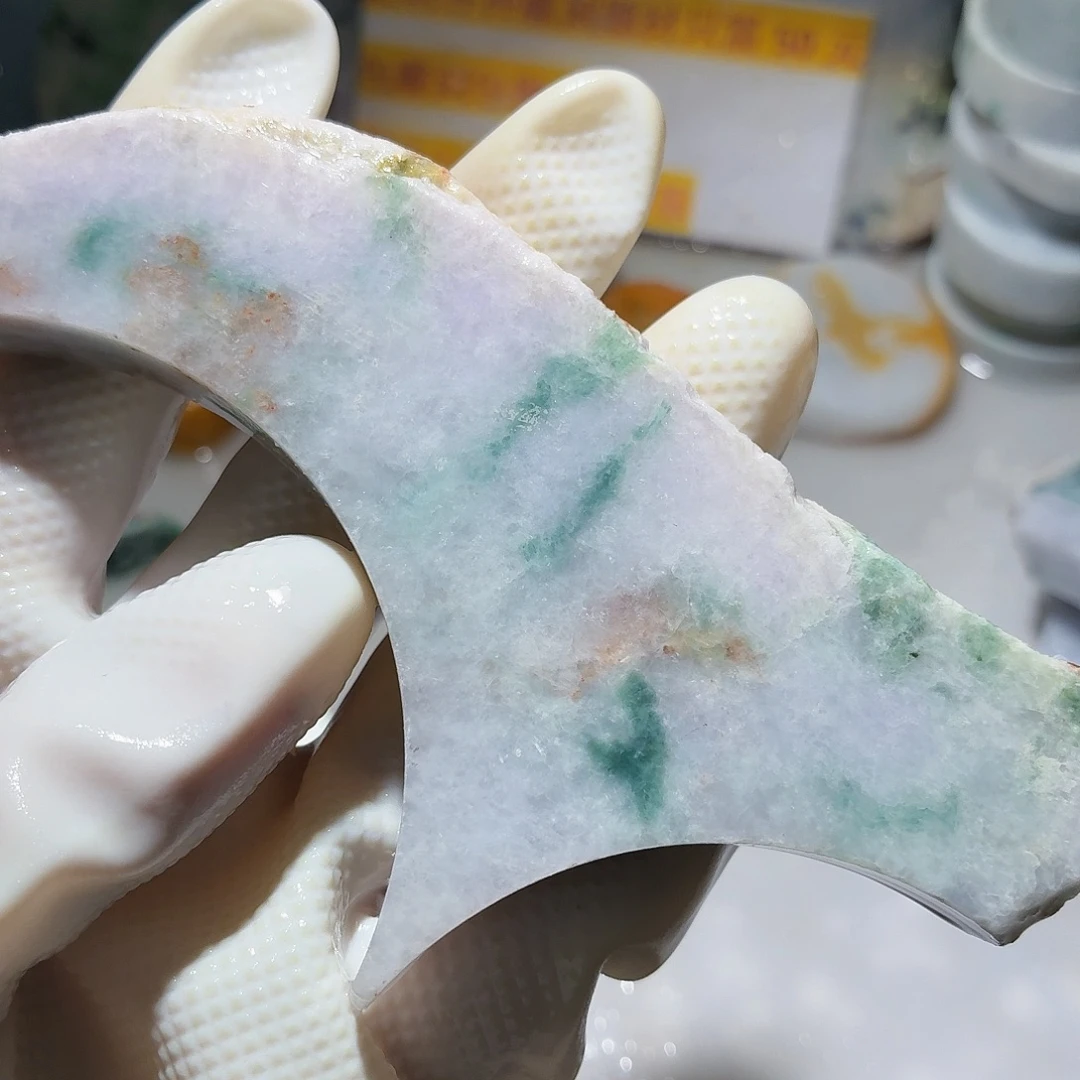 颈饰未镶嵌翡翠边角料