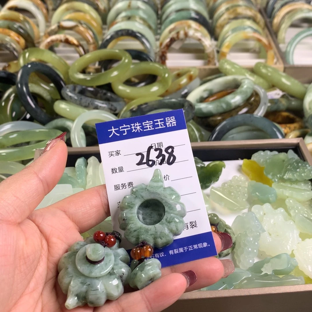 蛇纹石玉颈饰未镶嵌小*妮2638