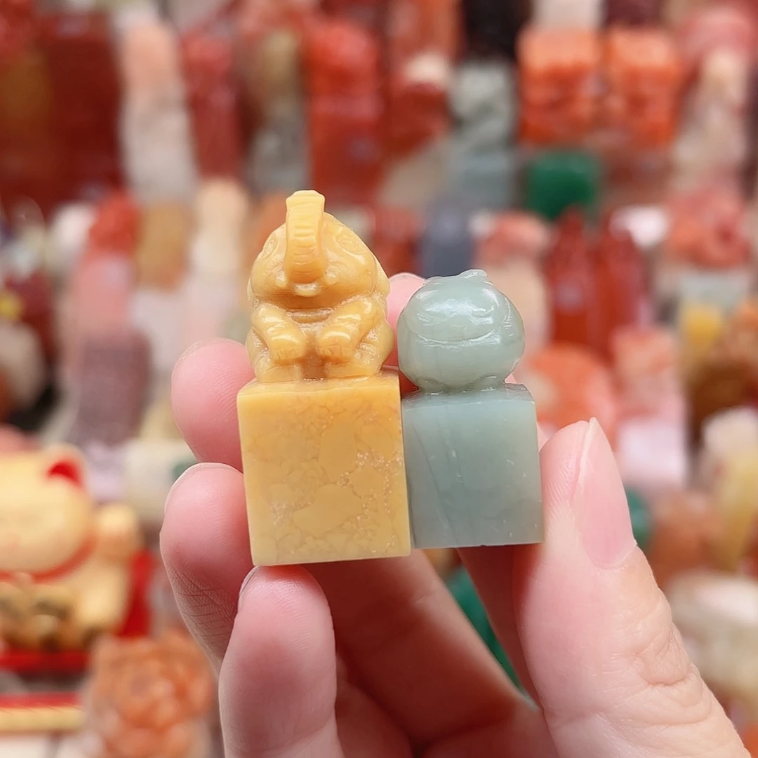 臭***熊老挝石印石定制闲章