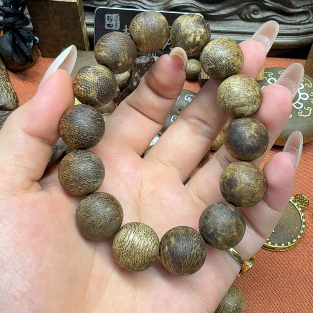 大叶紫檀（黑酸枝木类）