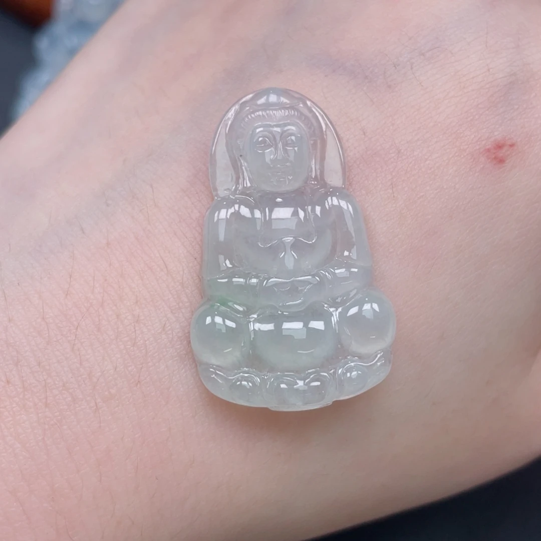 翡翠未镶嵌颈饰观音